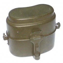 Polish two-piece canteen M70