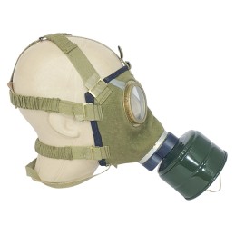 Hungarian M75 gas mask
